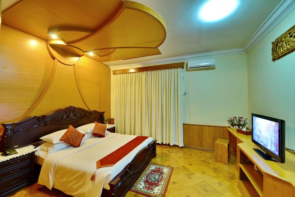 Win Unity Hotel Pyin U Lwin Zewnętrze zdjęcie