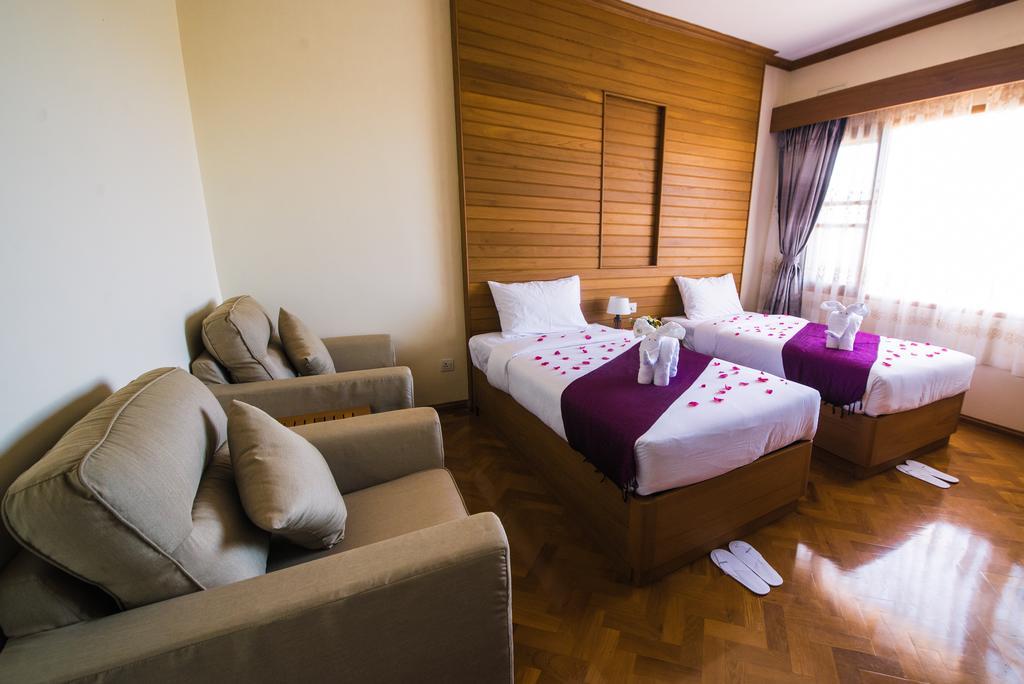 Win Unity Hotel Pyin U Lwin Zewnętrze zdjęcie