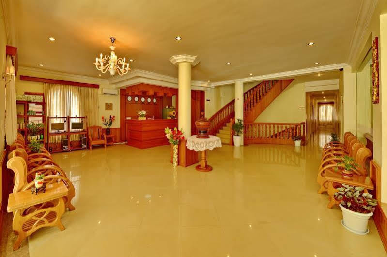 Win Unity Hotel Pyin U Lwin Zewnętrze zdjęcie