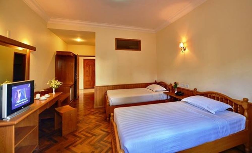 Win Unity Hotel Pyin U Lwin Zewnętrze zdjęcie