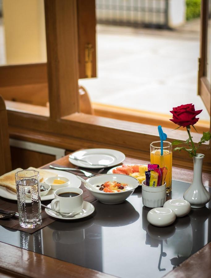 Win Unity Hotel Pyin U Lwin Zewnętrze zdjęcie